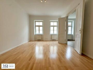 Teilsanierte 2 Zimmer Altbauwohnung im Herzen des 7. Bezirks – in Top Lage direkt bei der Burggasse