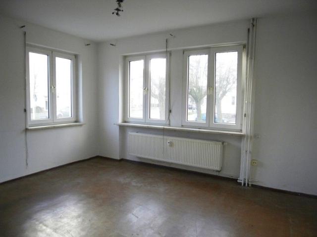 Teilsanierte Wohnung im beliebten Süden Leipzigs !