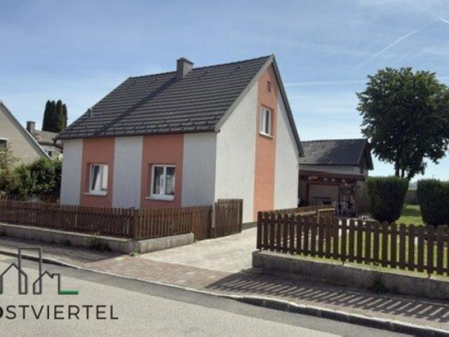 Einfamilienhaus mit Nebengebäude und Carport in Wieselburg!