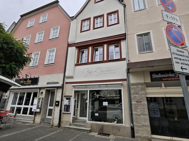 Teilsaniertes Wohn und Geschäftshaus in Bad Neustadt a. d. Saale in Top Innenstadtlage
