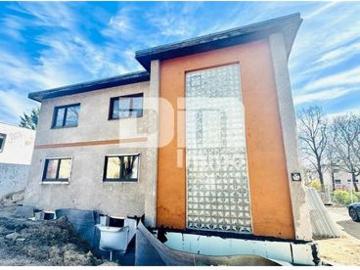 Teilsaniertes 1 2 Familienhaus + Fertige Projektierung auf großem Grundstück in Traumlage