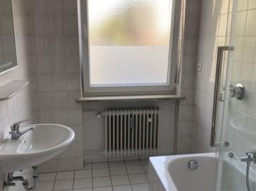 Teilrenovierte 2 Zimmer Wohnung mit Südterrasse in Herrsching am Ammersee
