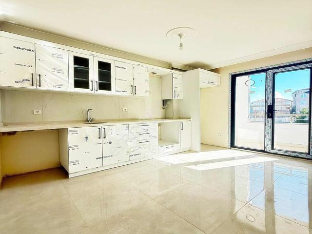 Tek Daire Üzeri!harika Konumda 2+1 92m2 Ara Kat!