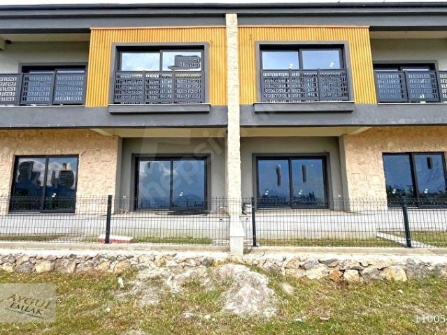 TEK YETKİLİ AYGÜL'DEN EDREMİT YAYLA ÖNÜN'DE 462 M2 ARSA İÇİNDE SIFIR OTOPARKLI 3+1 SATILIK İKİZVİLLA