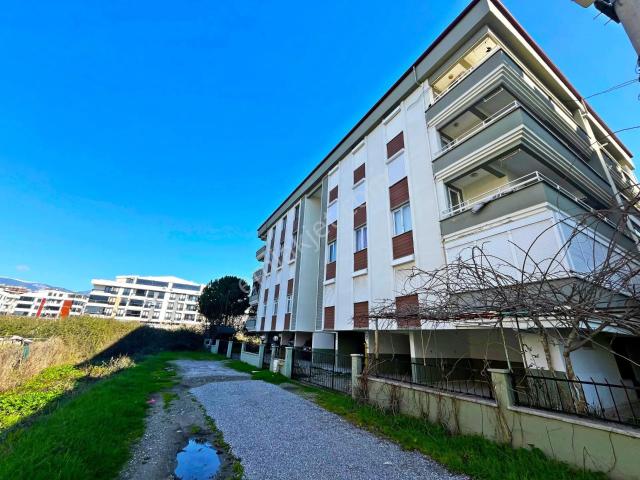 tek Yetkili Aktif'ten Akçay'da Satılık Otoparklı Kombili Çift Balkonlu 3+1 Daire