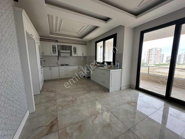 Tekel Arka Tarafında Kiralık 4+1 Daire