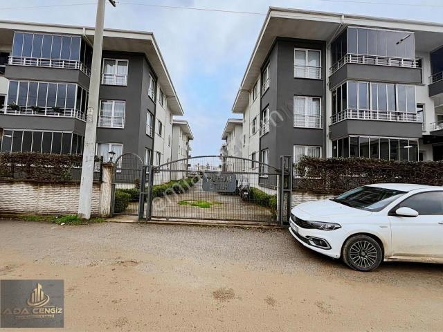 Tekeler De Site İçerisinde 3+1 135 M2 Yüksek Giriş Geniş Daire