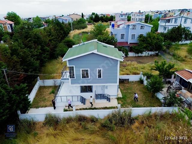 TEKİRDAĞ'DA DENİZE 750 M ARAÇ TAKASINA UYGUN SIFIR YAZLIK VİLLA