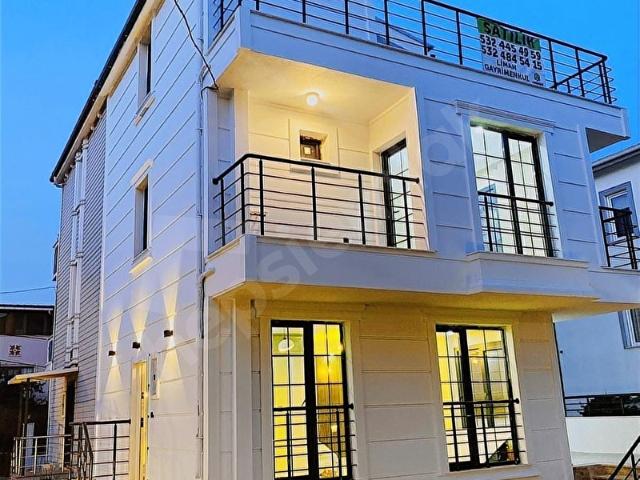 TEKİRDAĞ M.EREĞLİSİ 5+1 280 MT TRİBLEKS SATILIK VİLLA