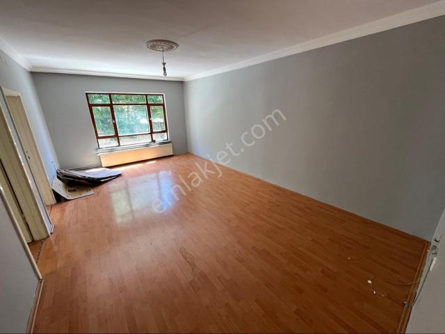 Tekin Emlaktan Şehir Hastanesi Ve Antares Avm Yakını Arakat Balkonlu Seval Caddesi 1 Bina Kiralık !