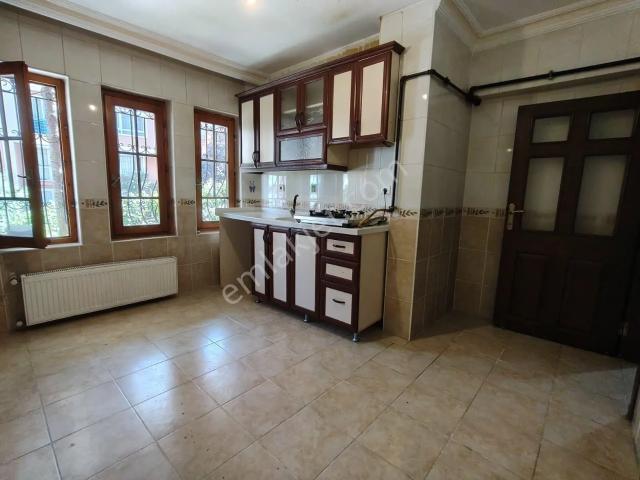Tekin Emlaktan Seval Caddesi Yakını Y.giriş Ön Cephe Bağımsız Salon 3+1 Kiralık Daire !