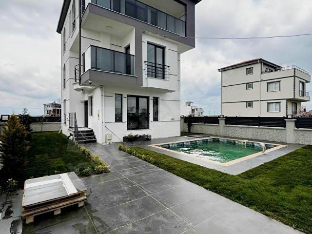 Tekirdağ Marmara Ereğlisi Lüks İskanlı Satılık Villa