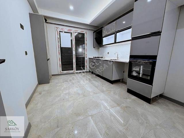 Tekirdağ Atatürk Mah. Prestijli Konum Havuzlu 2+1