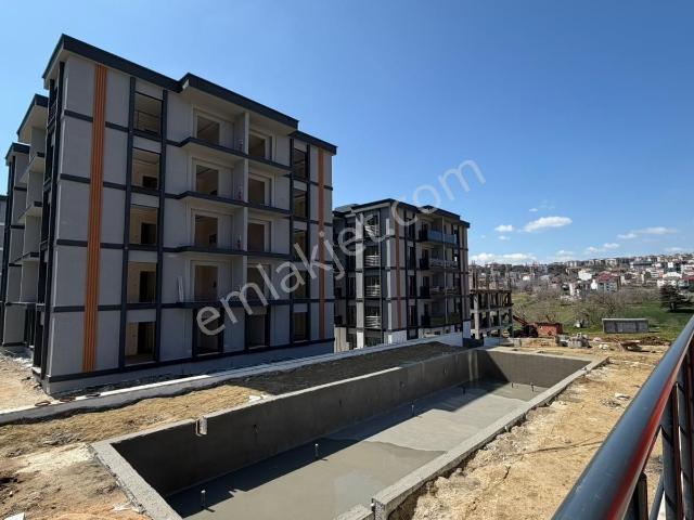 Tekirdağ Atatürk Mh Havuzlu Site İçersinde Satılık Lüx 2+1 Daire