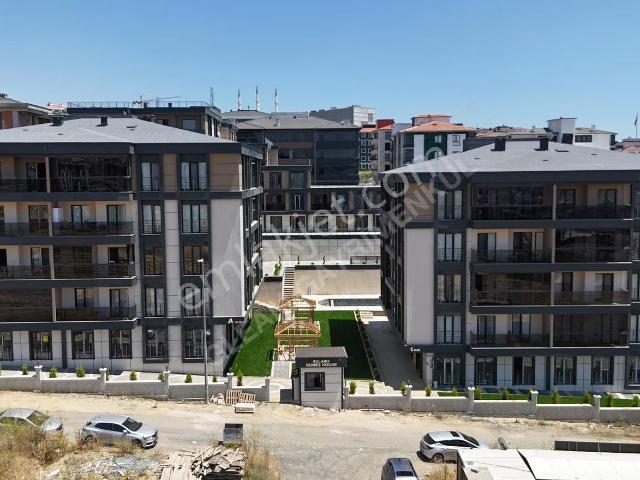 Tekirdağ Atatürk Mh Havuzlu Site İçinde Satılık Lüx 3+1 Daire