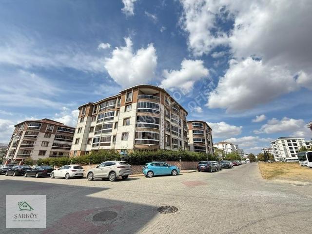 Tekirdağ Emirhan Konakları'nda Satılık 3+1 Daire 140m²