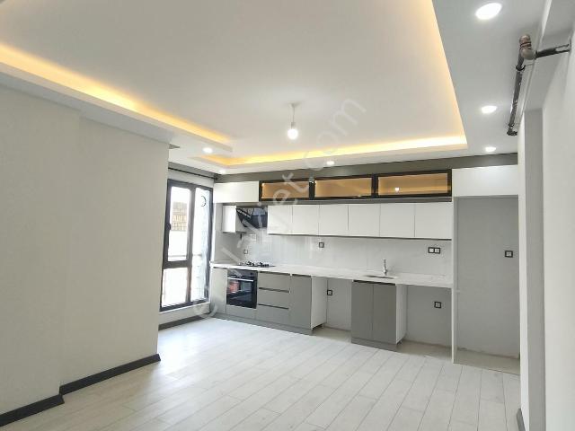 Tekirdağ Kapaklı 1+1 65 M2 Cam Balkon Kiralık Daire