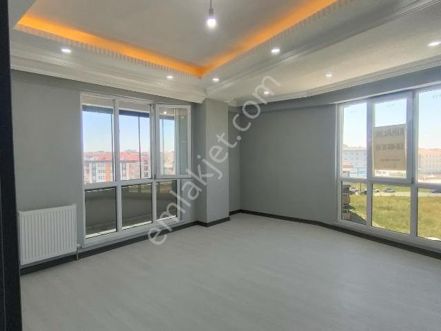 Tekirdağ Kapaklı Mevlana Mah 2+1 90 M2 Ön Cephe Kiralık Daire