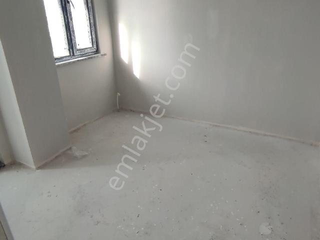 Tekirdağ, Süleymanpaşa,zafer,mh.2+1,sıfır,cadde,üzeri,daire