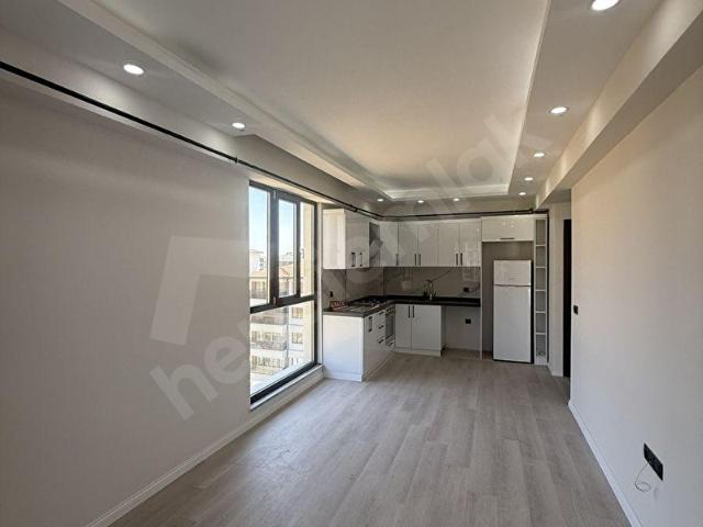 Tekirdağ Süleymanpaşa Atatürk Mahallesi Kasrı Emir Sitesi 1+1 Kiralık Daire