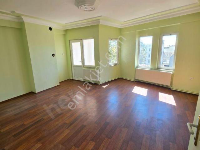 Tekirdağ Süleymanpaşa Muratlı Cad. Üzeri Kiralık 2+1 Daire