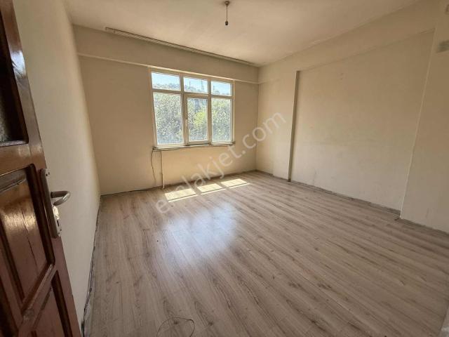 Tekkeköy Çarşı İçinde Kiralık 2+1 Daire