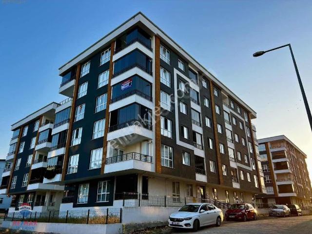 Tekkeköyde Havuzlu Site İçerisinde Kiralık 3+1 Arakat Daire
