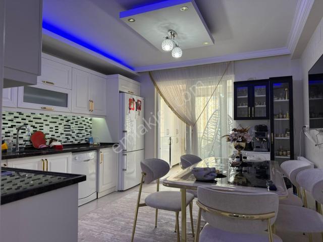 Tekstil Lisesi Civarı Satılık 4+1 Daire