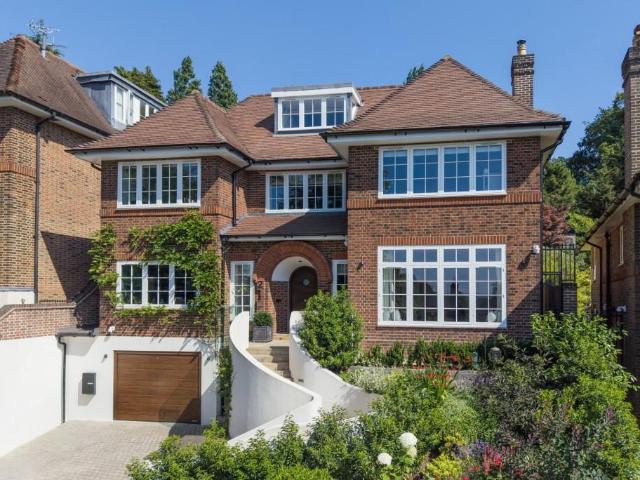 Telegraph Hill, Hampstead, NW3 5 bed terraced house to rent £29,033 pcm £6,700 pw