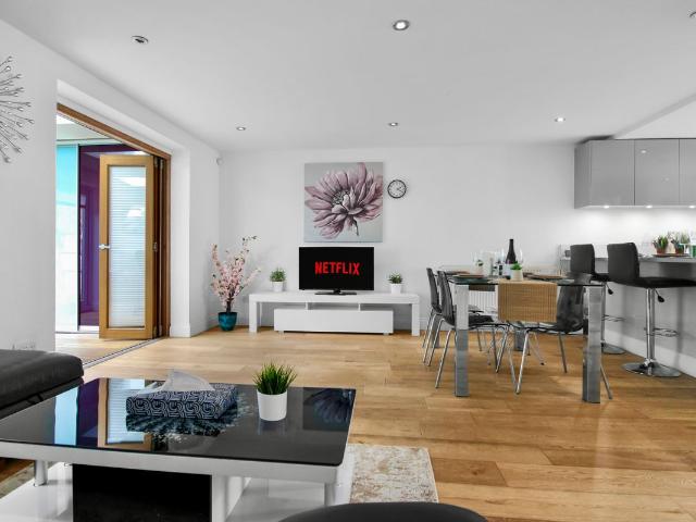 Telegraph Place, London E14, 3 bed terraced house to rent, £3,501 pcm | PrimeLocation