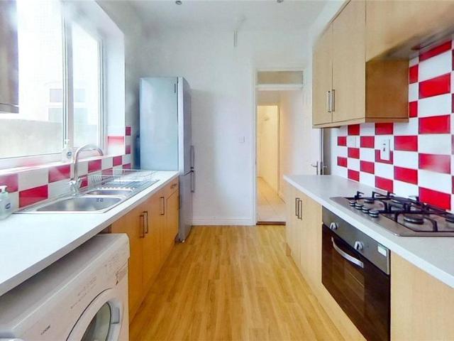 Telephone Road, Hampshire PO4 5 bed house to rent £2,500 pcm £577 pw