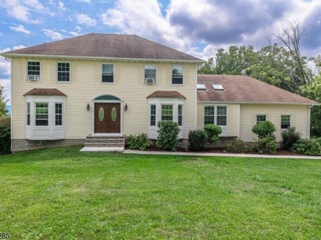 Telfer Dr, Vernon, Home For Sale