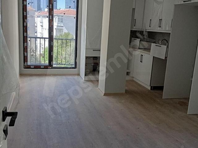 TELLİOĞLU DİKİLİTAŞ SATILIK SIFIR BİNADA 1+1 DAİRE