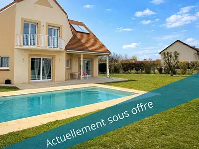 Teloché 72220 Achat / Vente maison 7 pièces t7 piscine terrasse