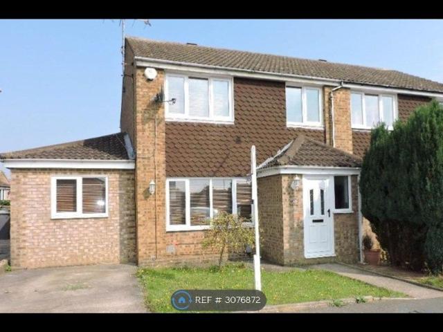 Telscombe Way, Luton LU2, 4 bed terraced house to rent, £1,850 pcm | PrimeLocation