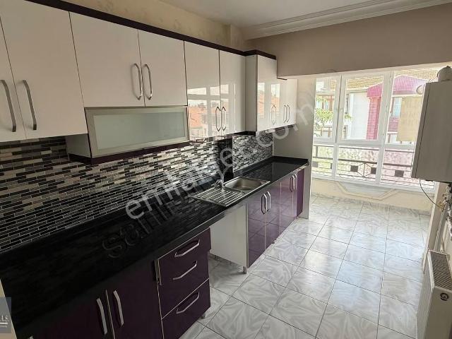Tepe Gyd'den Merkezi Konumda Geniş M2 3+1 Fırsat Kiralık Daire !