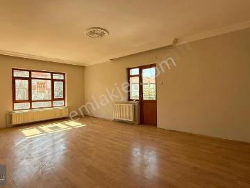 Tepe Gayrimenkulden Arakat 3+1 Geniş Güneydoğu Cephe
