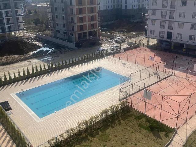 Tepe Gayrimenkulden Cumh Mah Fh 236 Sitesinde 1+1 Kiralik Daire