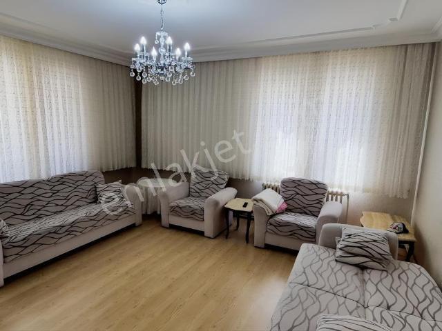 Tepecik Mahallesi'nde Lüks Full Eşyalı 4+1 Kiralık Daire