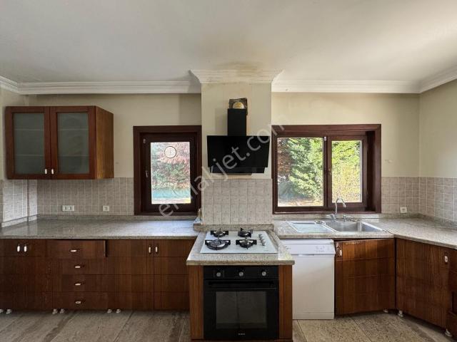 Tepekent Villalarında 5+1 Havuzlu Kiralık Villa 7/24 Güvenlikli