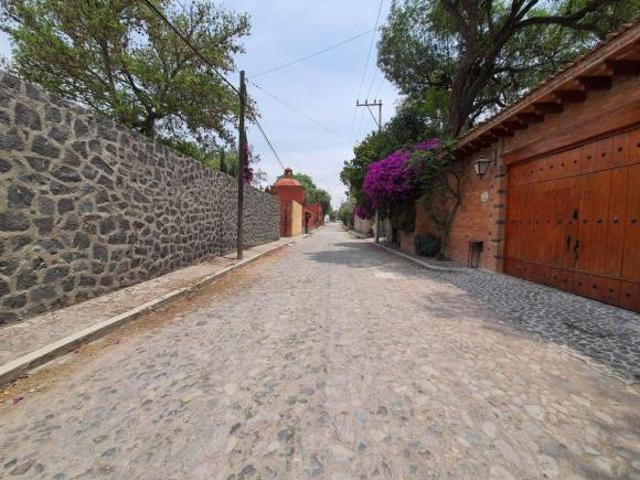 TEPEJI, Terreno en esquina, a una calle Carretera en Exclusiva zona 1 HA