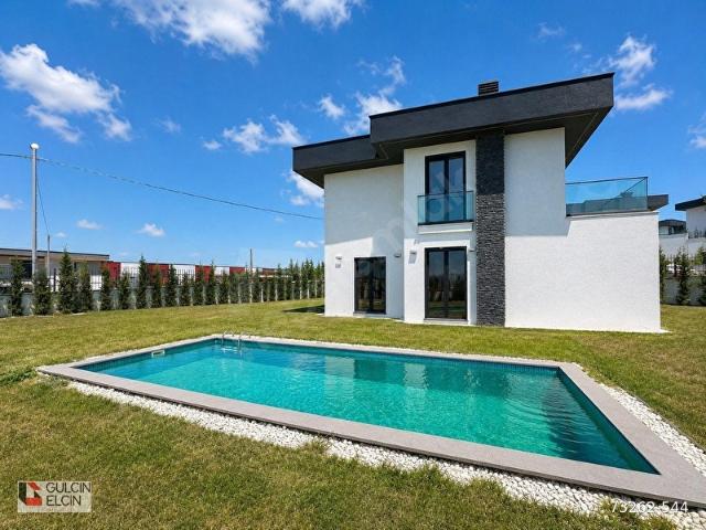 Tepeören Villa22' de 850 m Arsalı, Havuzlu 6+1 Satılık Villa