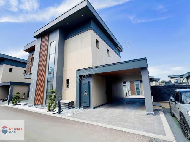 Tepeören Akasya Country Müstakil Havuzlu 615 M² Büyük Tip Villa