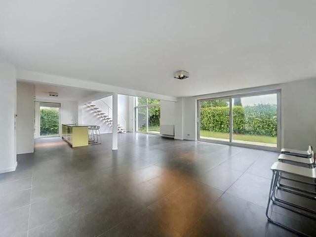 Tervuren: Stunning 4BR villa with garden & parking