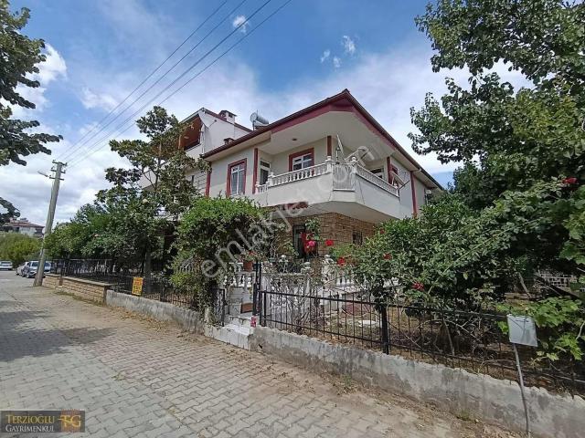 Terzioğlu'ndan Altunkumun Güzel Konumunda 3+1 Villa
