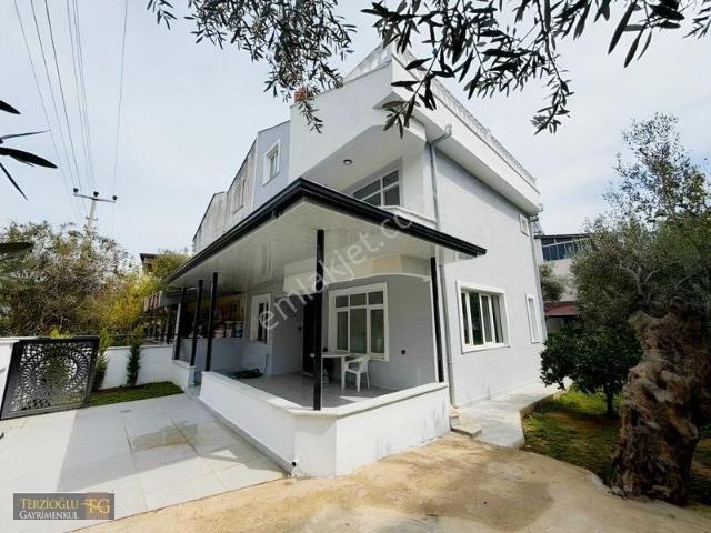 Terzioğlu'ndan Güre De 3+1 250 M2 Arsalı 3+1 İçi Sıfır Villa