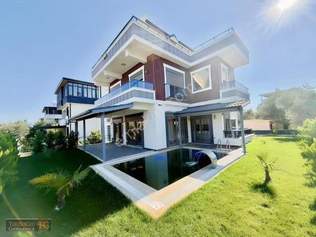 Terzioğlu'ndan Güre De 400 M2 Arsada Bağımsız Havuzlu 6+1 Villa