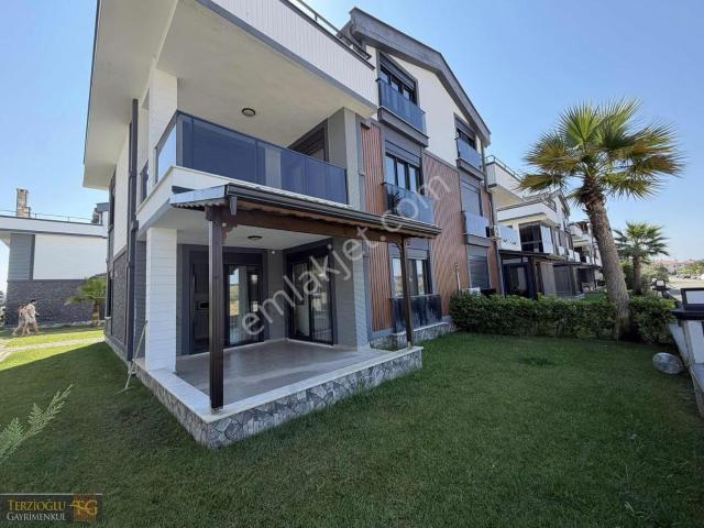 Terzioğlu'ndan Güre De Havuzlu Sitede 5+1 Doğalgazlı Lüks Villa