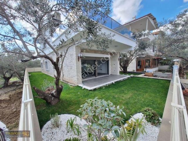Terzioğlu'ndan Güre İskelede 300 M2 Arsa İçinde 4+1 Deluxe Villa