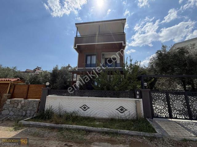 Terzioğlu'ndan Gürede Deniz Tarafında Deniz Manzaralı Villa
